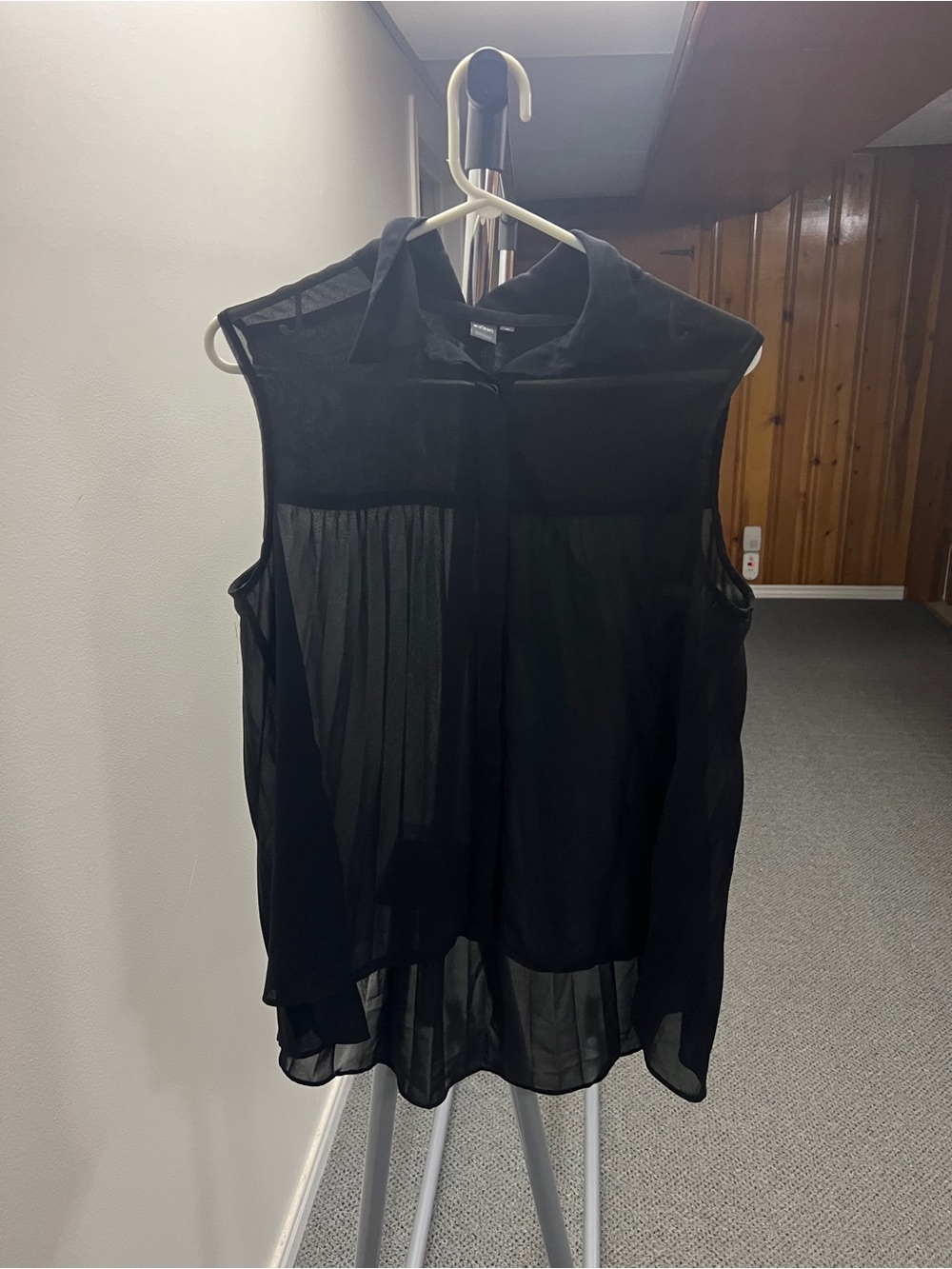 Simons Black Sheer Sleeveless Button-Front Blouse